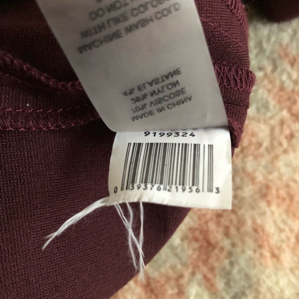 VINCE CAMUTO Burgundy Straight Leg Pants - Picture 6 of 6